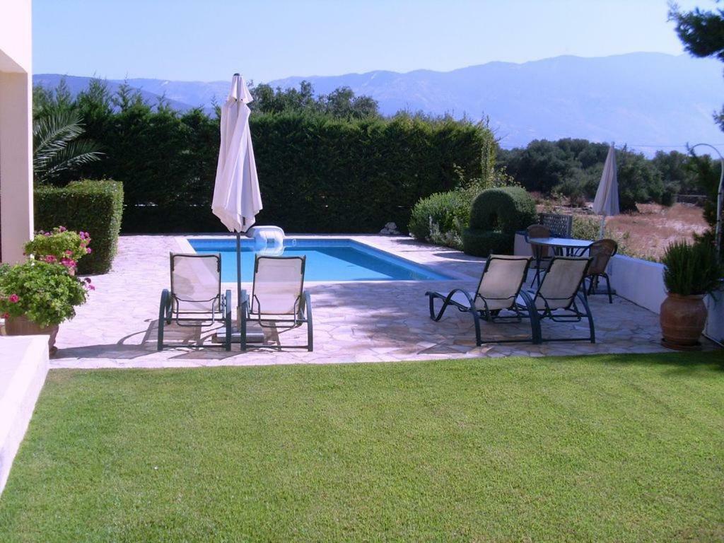 Villa Amelia Metaxata Екстер'єр фото